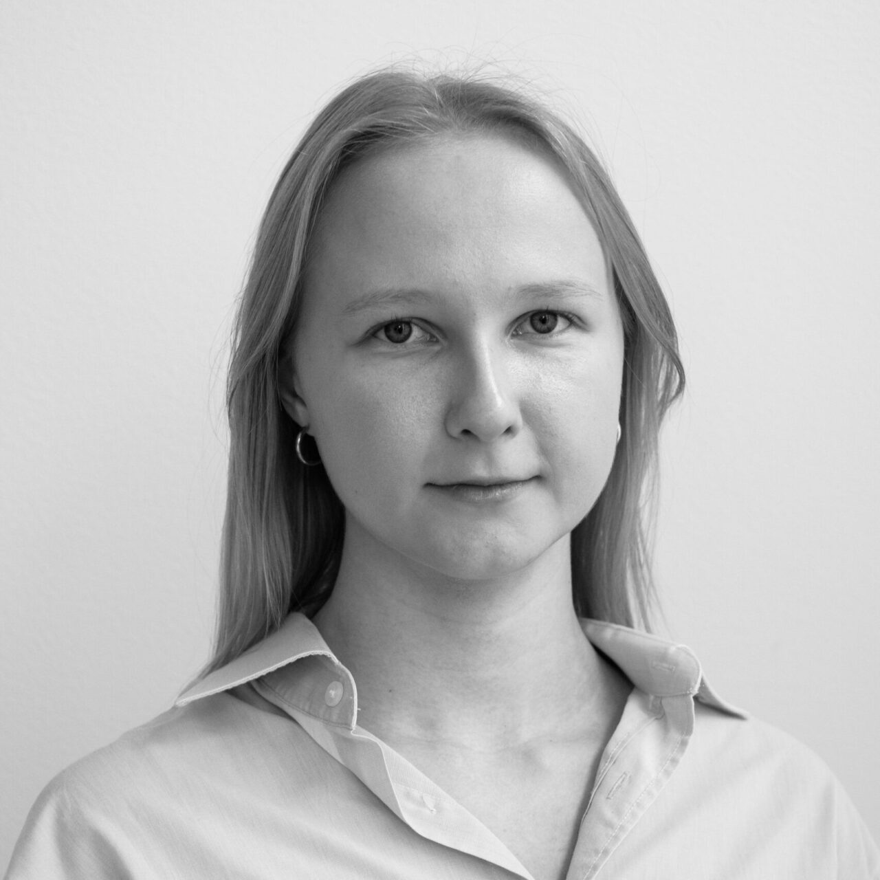 Kuvassa on Nea Vesterinen.